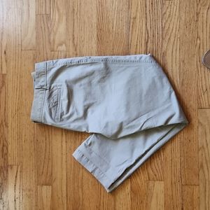 Banana Republic tan City Chino size 8P